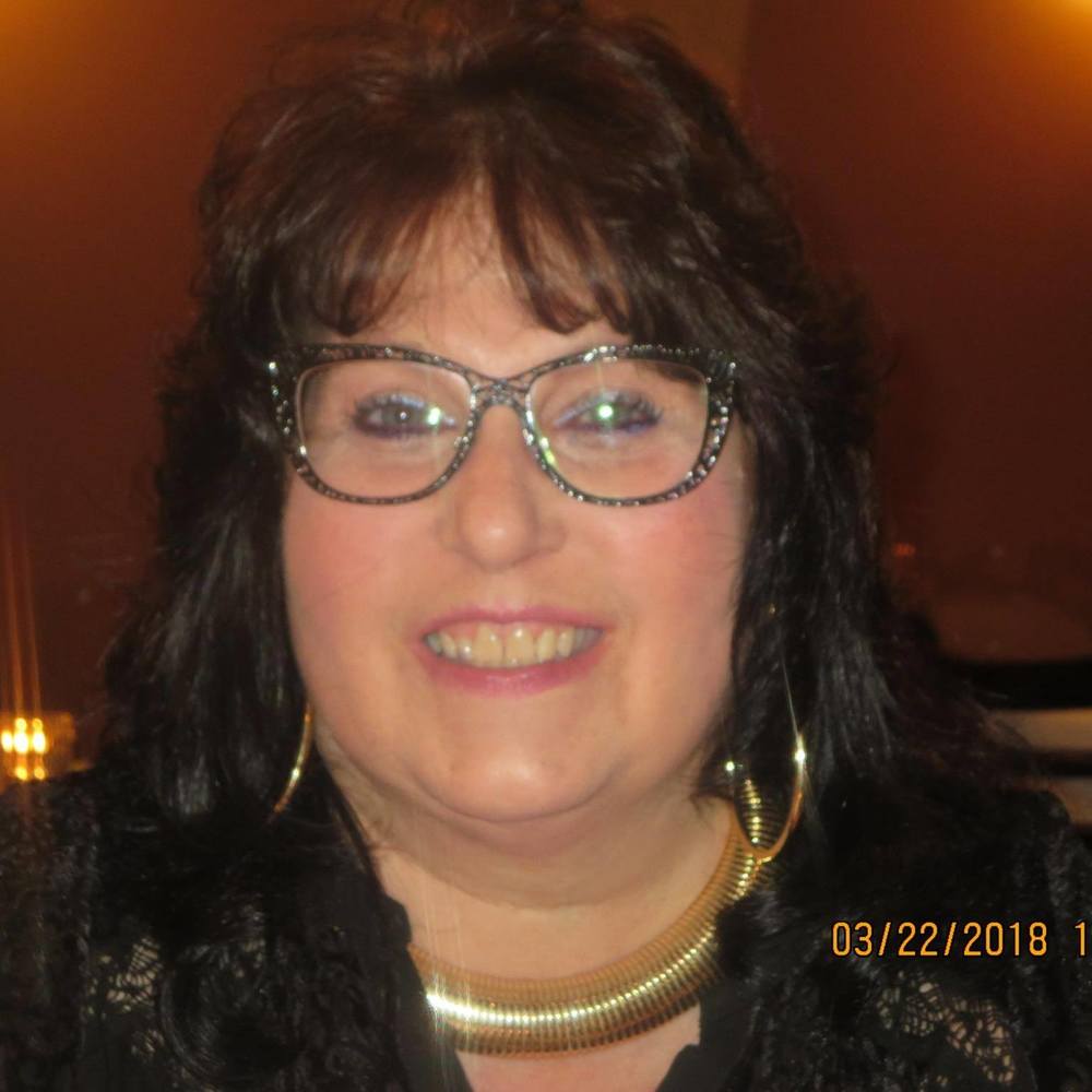 Meet your Posher, Debbie
